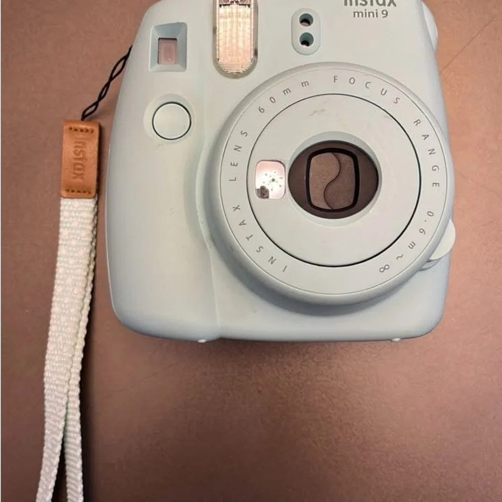 Fujifilm Instax Mini 9 Camera in Ice Blue